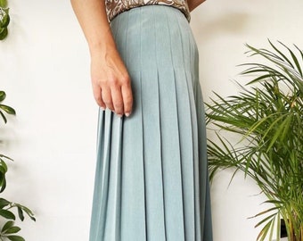 Vintage, 1990s, UK12 ankle length pleated skirt, sage green pleated midi skirt, size 12 formal vintage skirt for women