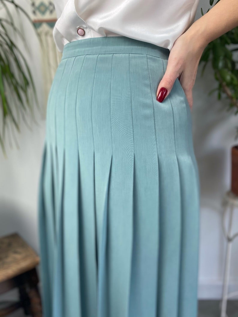 sage green twist front split leg mini skirt