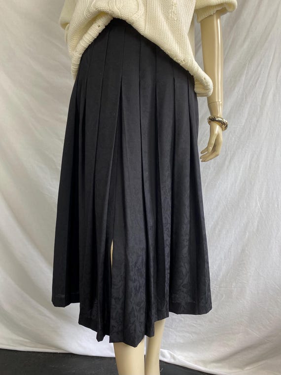 Black pleated skirt size 14 sales