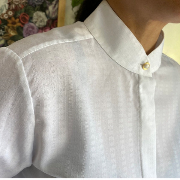 UK16-18 women's white 1980s vintage blouse with band collar