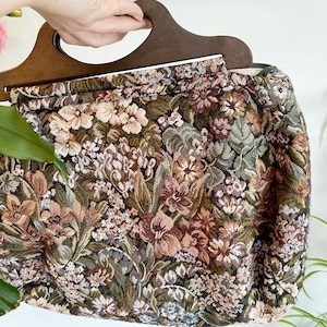 Vintage cottage core floral patterned tapestry bag