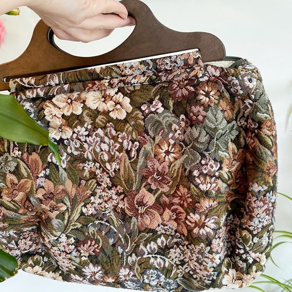 Vintage cottage core floral patterned tapestry bag