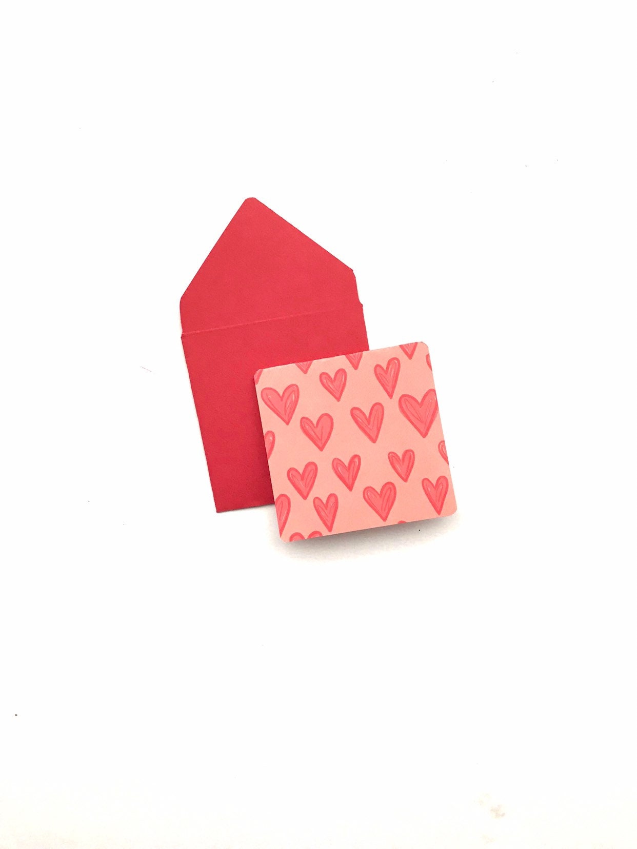 Bij Action shop je deze set van 20 blanco kaarten met enveloppen voor slechts 1,69 euro. En daar maak je onder andere deze verpakking van voor een cadeaukaart bijvoorbeeld! 🥳 #knutselen #creatief
