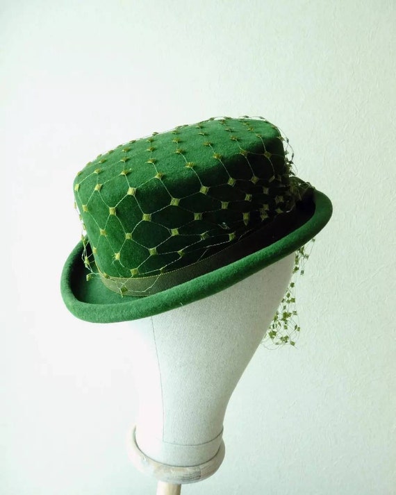 1940s hat/ 40s Olive green felt hat with chartreu… - image 5