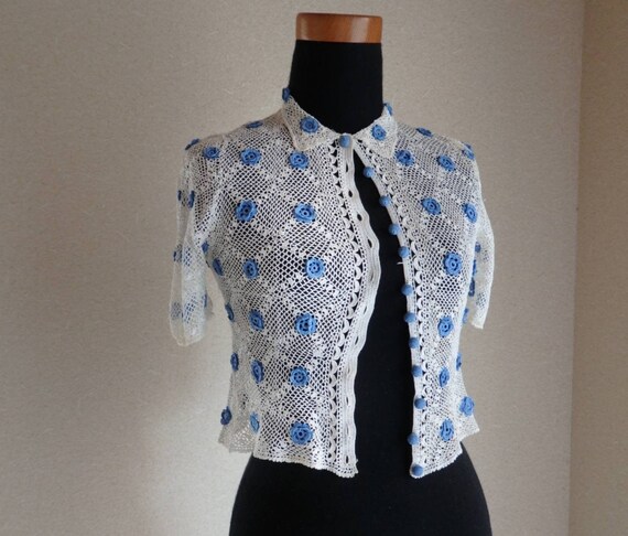 1930s crochet bolero xxs / white blue flower cotto