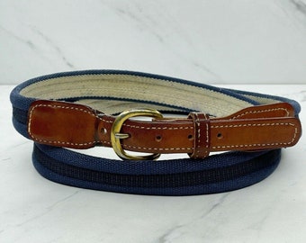 Tribanda Web azul vintage con cinturón de cuero marrón talla 40