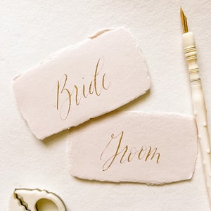 Braut und Bräutigam Hochzeit Tischkarten | Handgeschöpftes Papier | 2er Kartenset | Blush, Grau, warmes Grau, Weiß, Salbei