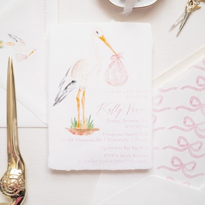 Convites para chá de bebê Stork | Cartão semi-personalizado OU papel feito à mão | Envelopes endereçados com linhas | Aquarela | Verde, rosa, azul, amarelo