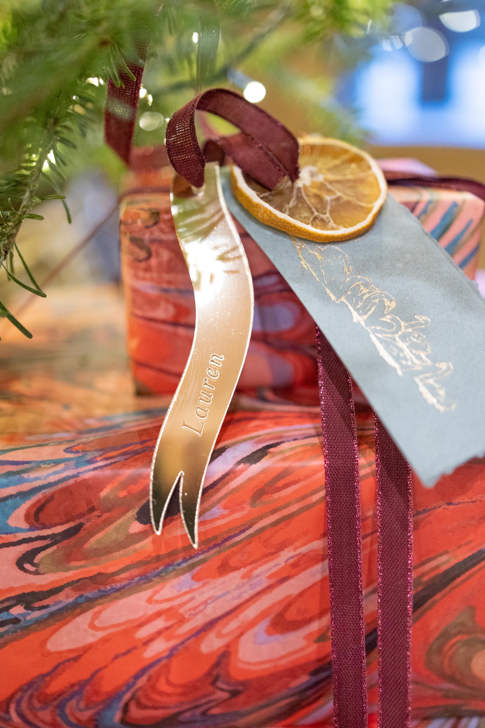 Bow and Ribbon Gold Acrylic Christmas Gift Tags, Ornament ...