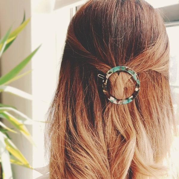 Eve Hunter Green Circle Tortoise Shell Hair Clip, Tortoise Round Ring Barrette, Circle Donut Tortoiseshell Hair Accessory, Acetate Hair Clip