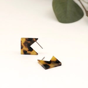 Diana Dark Gold Brown Tortoise Earrings, Tortoise Shell Earrings, Tortoise Shell Hoop Earring, Tortoise Hoop Earrings, Delicate Hoop Earring