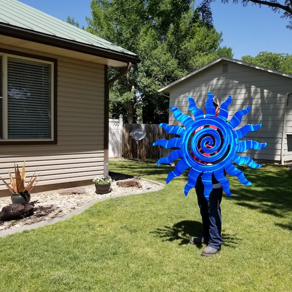 Metal wall art for on sale outside of house