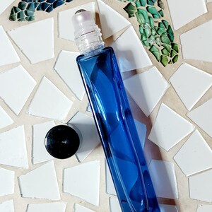 Perfume roll-on natural azul alto, perfume orgânico com óleo essencial, perfume vegano roll-on