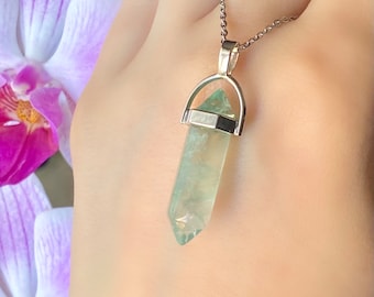 GREEN FLUORITE Necklace, Green Fluorite Crystal Point Necklace, Green Fluorite Pendant, Healing Crystal Necklace, Natural Gemstone Necklace