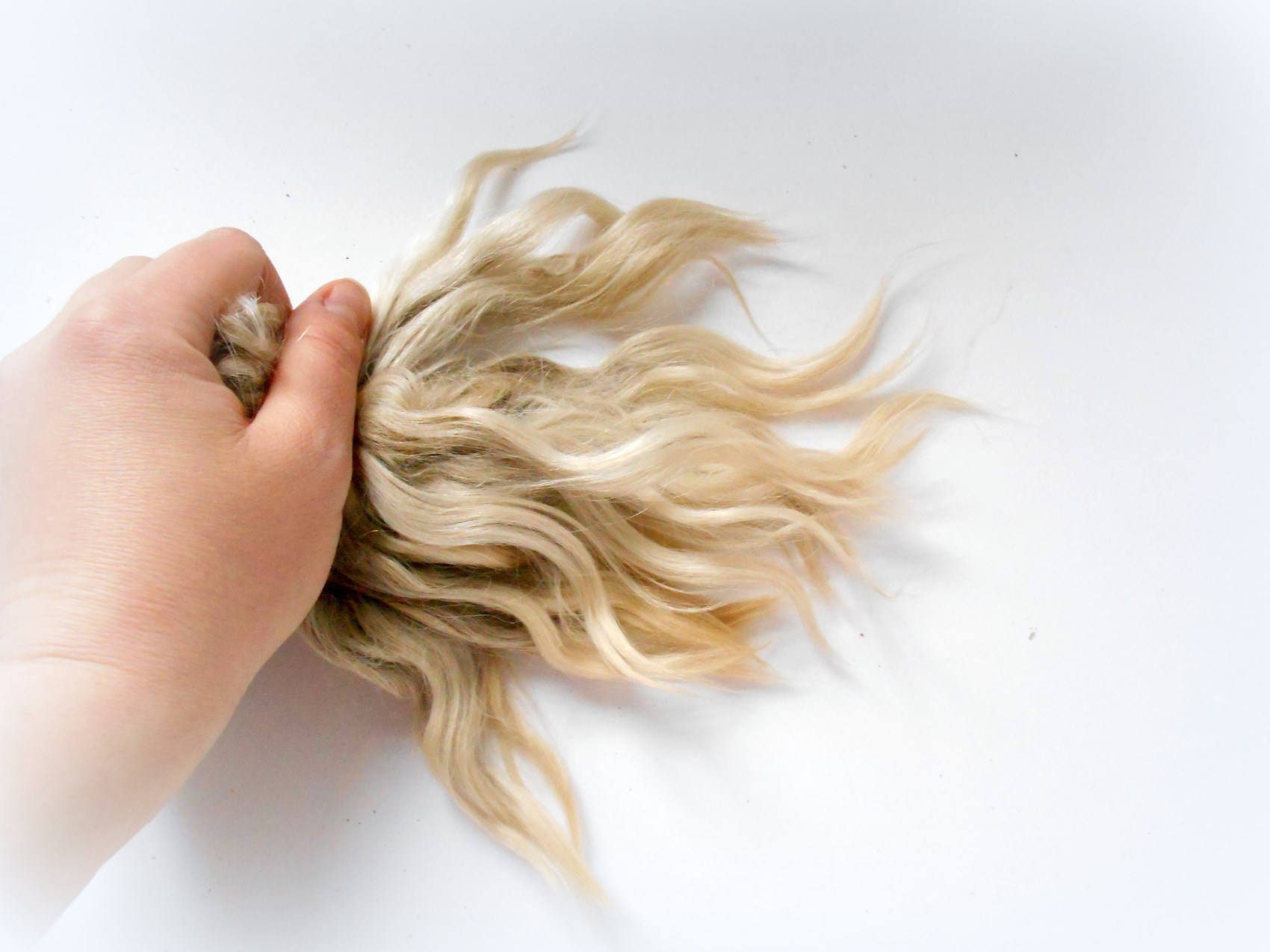 Dolls & Bears Mohair doll hair 811" 0.35 oz White organic mohair locks