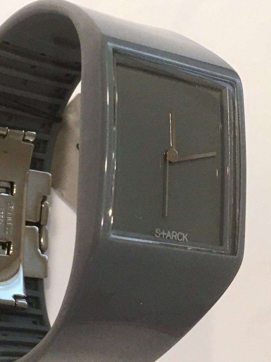 Philippe starck outlet fossil watch battery