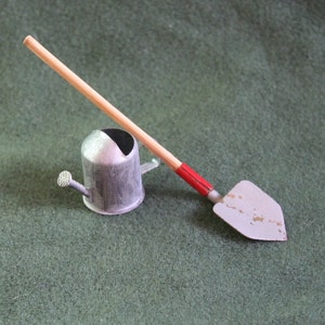 Miniature Gardening Tools: Shovel & Watering Can image 2