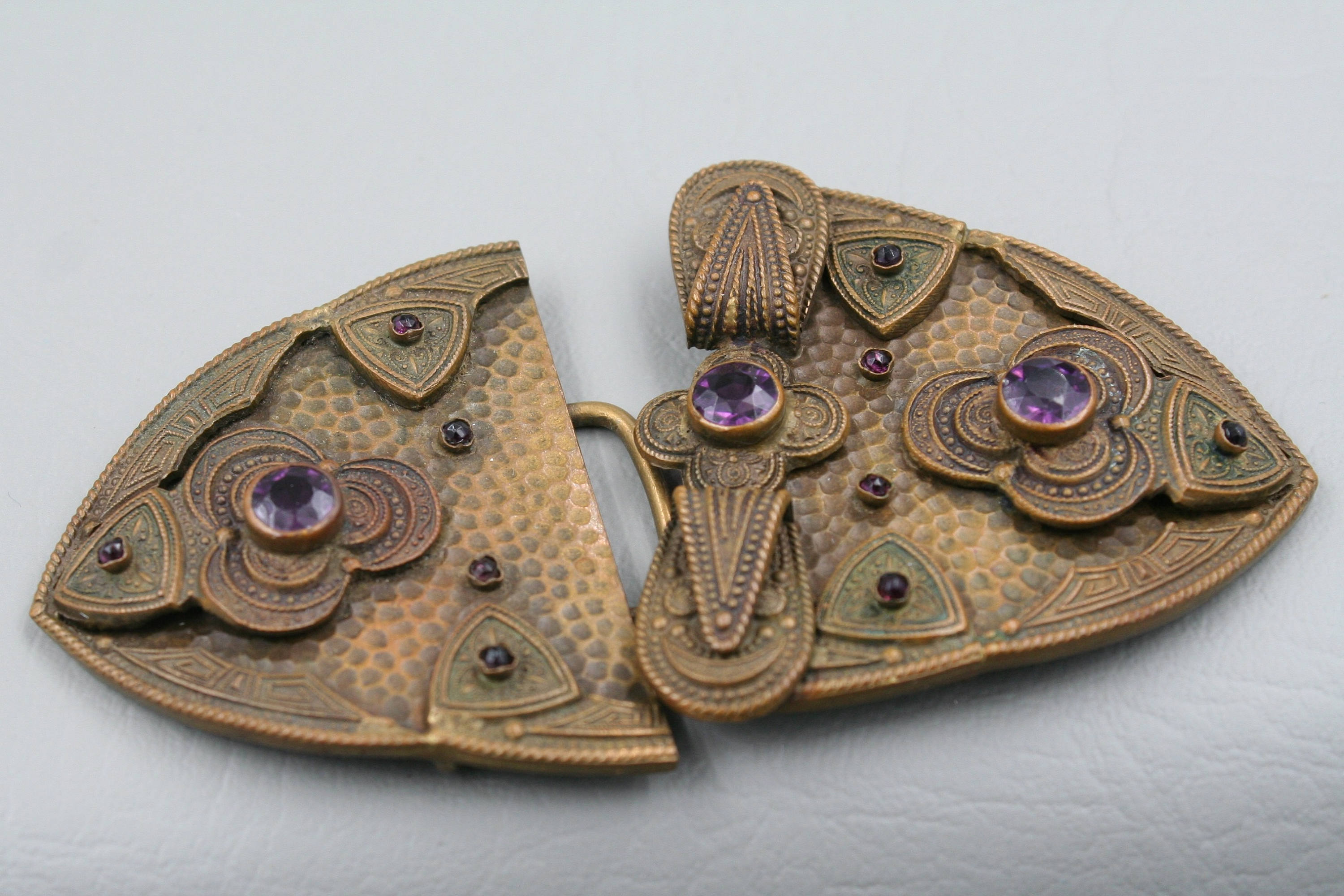 Bronze Ladies Ornate Belt Buckle With Amethyst-like Stones  display picture 3