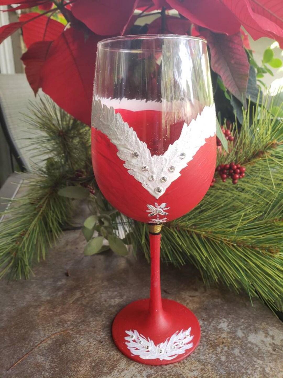 Christmas Themed Wine Glass - Cute Festive Patterns - Santa Claus -  ApolloBox