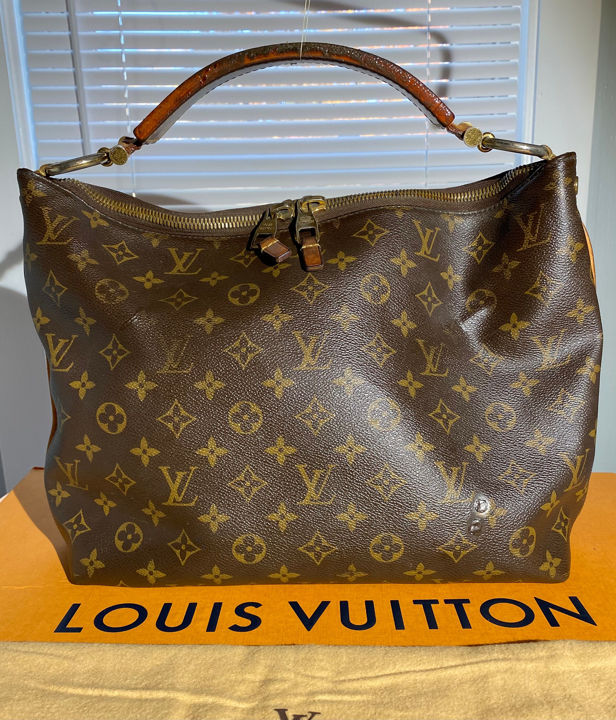 Authentic Louis Vuitton Vernis Stanton Handbag or Portfolio 