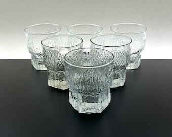 6 Gafas Vintage Iittala Finlandia "Aslak" Antiguas; Conjunto de seis (6) rocas escandinavas de mediados de siglo Manhattan Glass