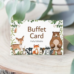Puede incluir: Una tarjeta de buffet rectangular con fondo blanco y borde de hojas verdes. El texto dice Buffet Card y Fully Editable. Debajo del texto hay ilustraciones en acuarela de un ciervo, conejo, mofeta, zorro, ardilla, mapache y oso.