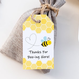 Grazie per essere qui Bumble Bee Bomboniere Tag Grazie Tag stampabili da mamma a ape Baby Shower Bee Compleanno Tag NON modificabili A92 C61