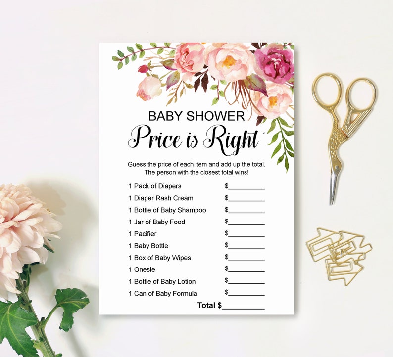 Op de afbeelding: Een roze en groene baby shower-spelkaart met de titel "Price is Right". Het spel vraagt ​​gasten om de prijs van verschillende babyartikelen te raden, zoals luiers, luieruitslagcr&egrave;me, shampoo en flesvoeding.