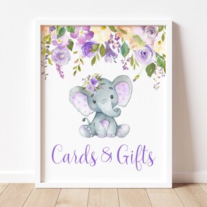 Sinal de mesa para presentes, cartões para impressão e presentes, elefante roxo, sinal de chá de bebê, lilás, floral, aniversário, não editável, a79 c67