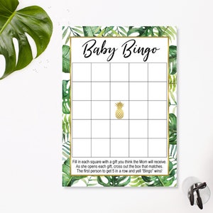 K&ouml;nnte beinhalten: Eine druckbare Baby-Bingo-Karte mit tropischem Thema. Die Karte hat ein 5x5-Raster mit einer Ananas im mittleren Feld. Der Text "Baby Bingo" befindet sich oben auf der Karte. Der Text unter dem Raster lautet: "F&uuml;lle jedes Feld mit einem Geschenk, von dem du glaubst, dass die Mama es bekommen wird. Wenn sie jedes Geschenk &ouml;ffnet, streiche das entsprechende Feld durch. Die erste Person, die 5 in einer Reihe erh&auml;lt und "Bingo" ruft, gewinnt!"