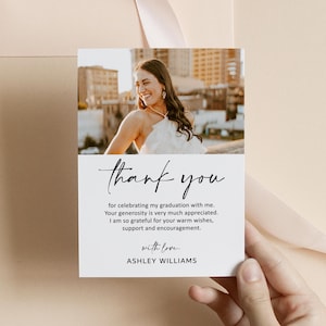Bearbeitbare einfache Gradations-Dankeschön-Karte mit Foto-Grad-Danke-Postkarte Graduation Card Template Corjl 0143