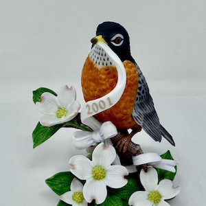 Estatueta Robin Lenox 2001 – Pássaro de porcelana fina de edição limitada com flores de dogwood