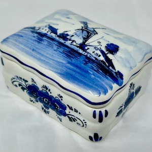 vintage Delfts Blue Delft Holland ceramic box blue white windmill trinket jewelry box