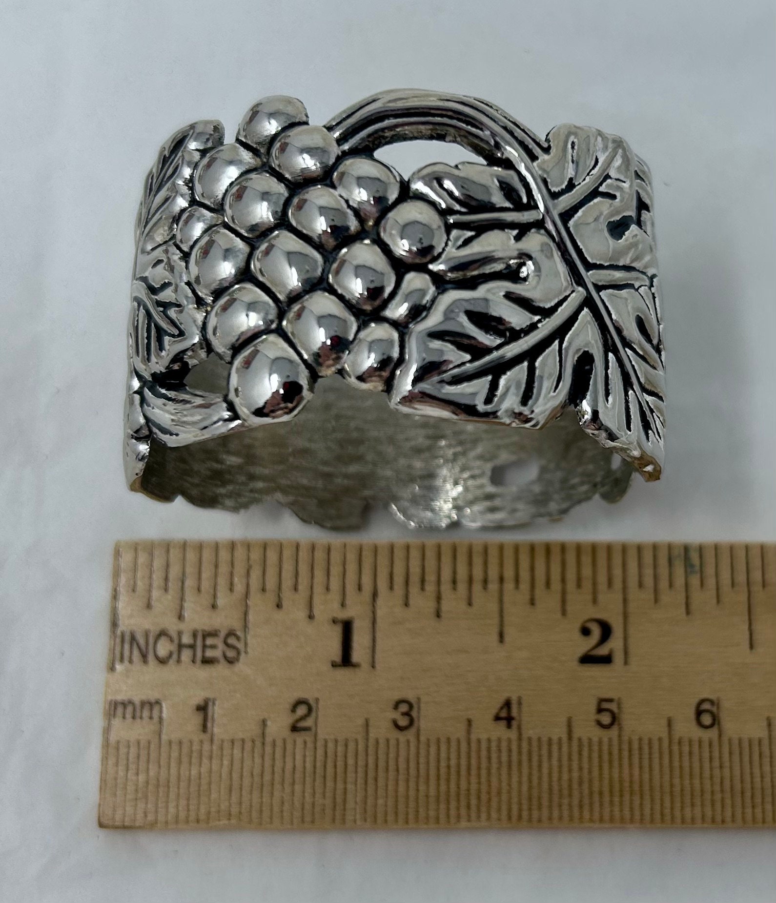 4 Godinger Grapes Napkin Rings GSA Silver Plate - Etsy