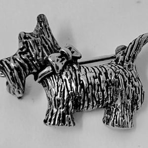 sterling silver Scottie dog pin brooch terrier bowtie 1.5&quot;