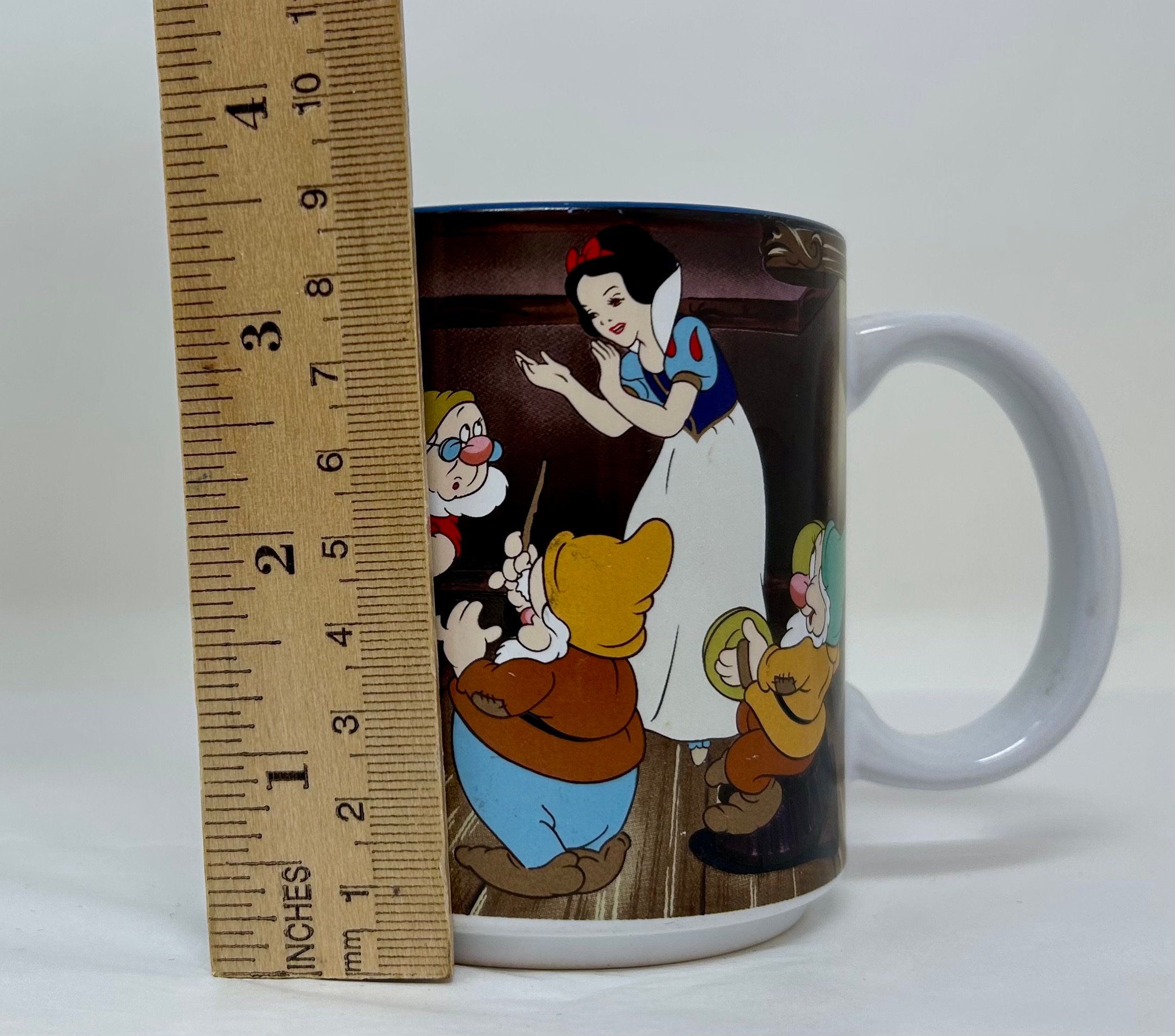 Mug Disney Blanche Neige Et Les 7 Nains / Petit Chaperon Rouge - Vintage En Mélamine - Occasion