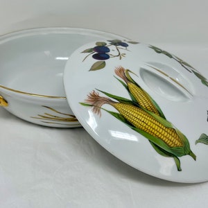 Royal Worcester porcelain Evesham serving dish casserole England fruit lid covered