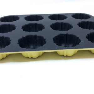 vintage Nordic Ware Bundt fluted muffin pan enamel yellow