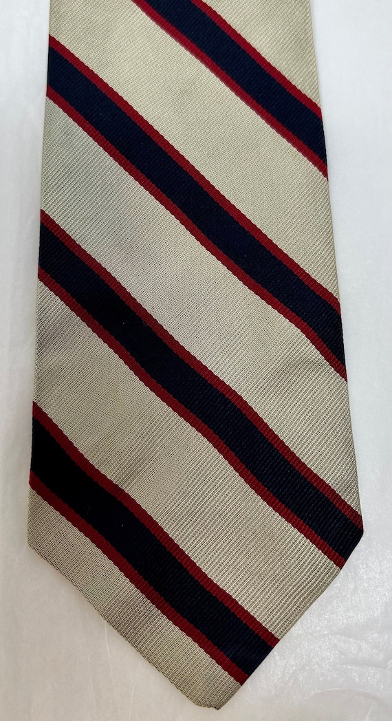 Brooks Brothers Makers 100% silk stripe tie neckti