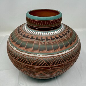 Signed Audrey L Williams Navajo Pottery Vase Southwestern Etched Ceramic Vessel Handcrafted Native American Style