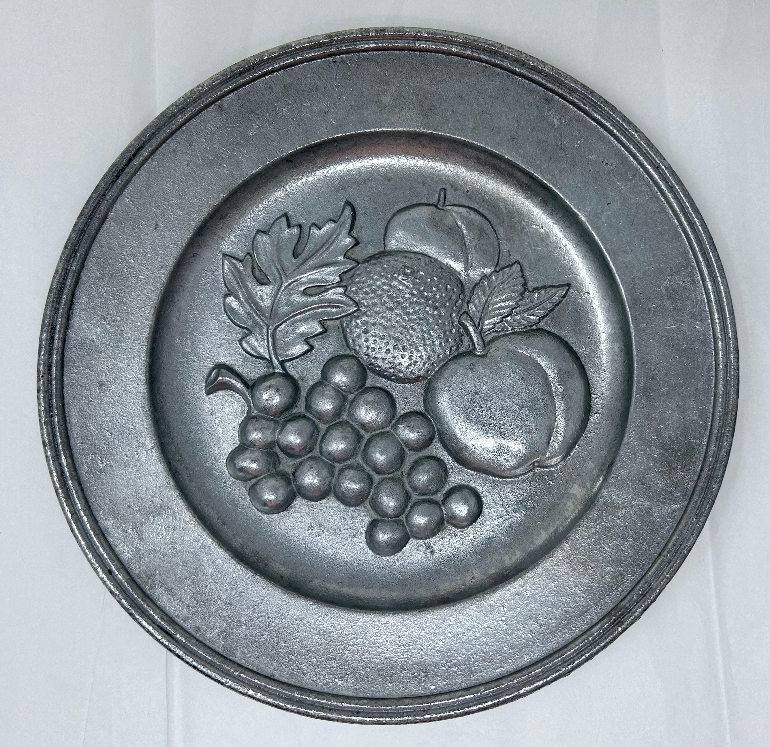 Vintage 1972 Sexton Pewter Wall Plate – 9