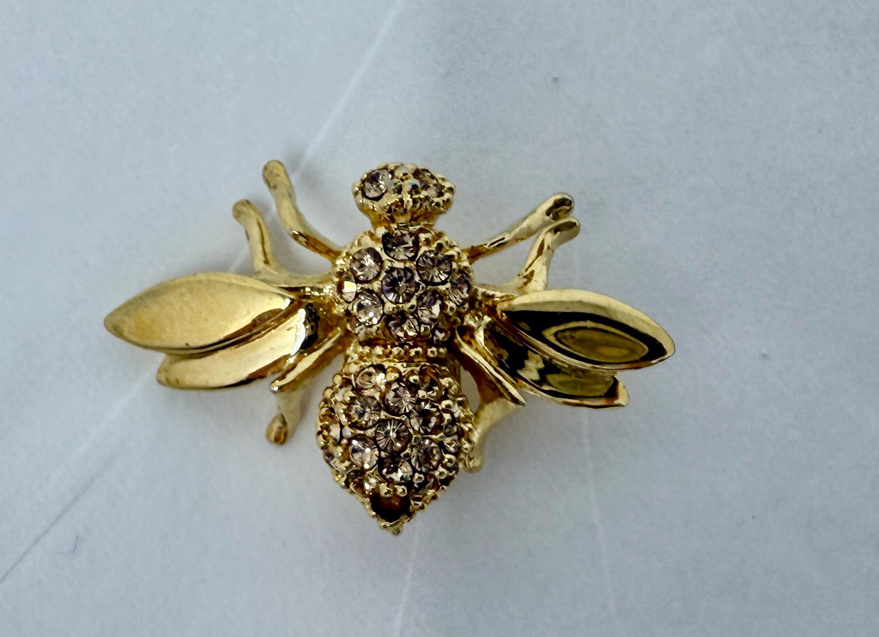 Vintage St. John Bee Brooch – Gold Tone Rhinestone Insect  display picture 3