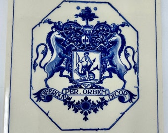 Delfter Fliese blau weißes Einhorn Gesellschaft der Apotheker Delft Blue Tile Opiferque Per Orbem Dicor medizinisch