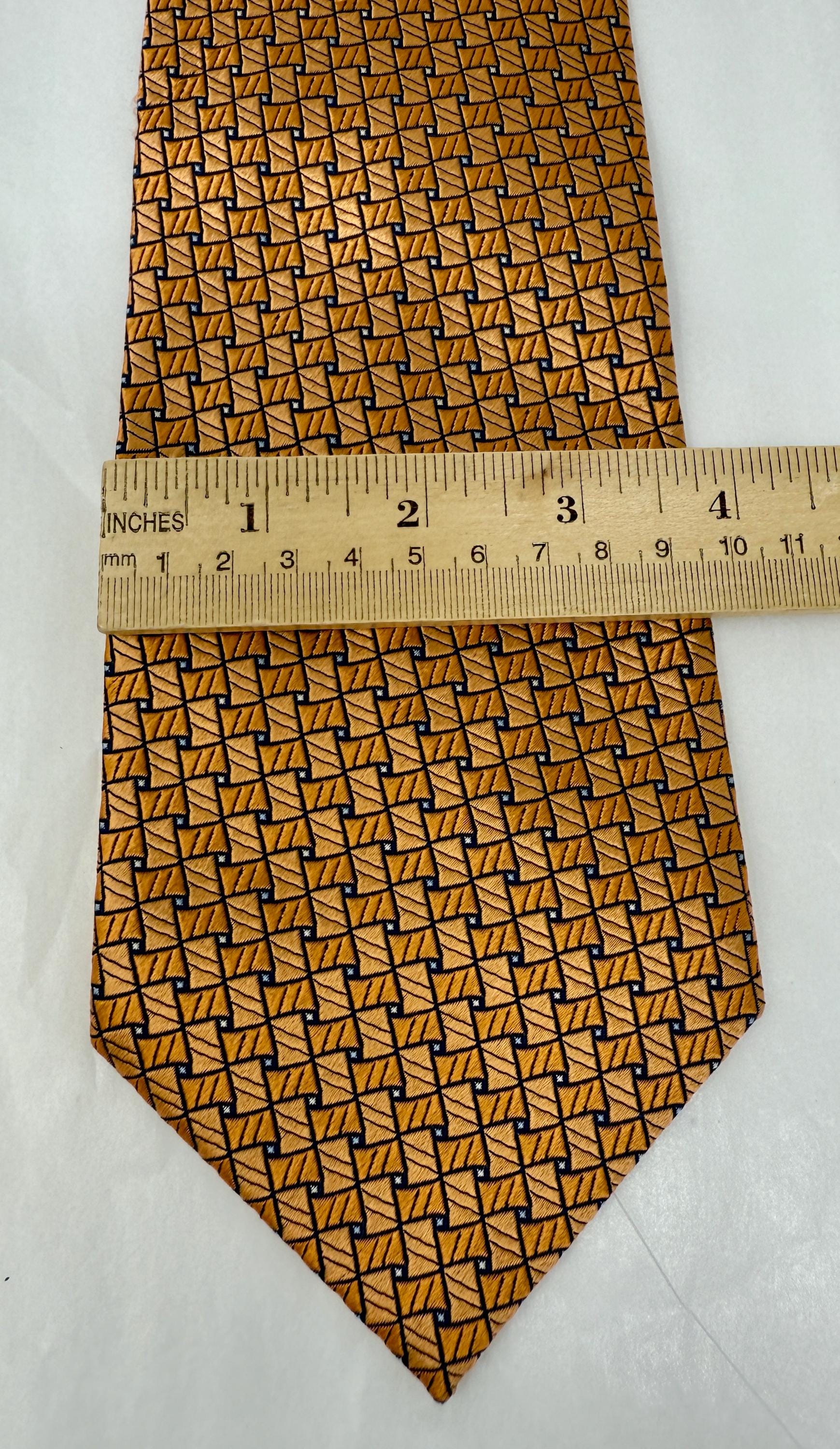 IZOD 幾何学模様シルクネクタイ – オレンジ＆ネイビー レトロ柄