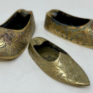 3 miniature brass shoes India figurine mini sold brass