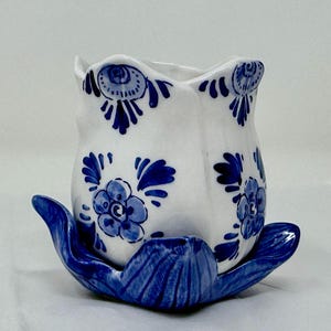 Vintage Delftblå vit tulpanljusstake – Handmålad holländsk keramik Holland blommor