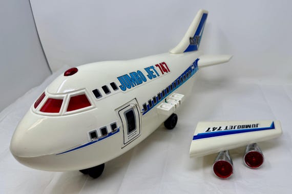 Vintage Jumbo Jet 747 Toy Airplane CS-747 W Box 1988 Taiwan for
