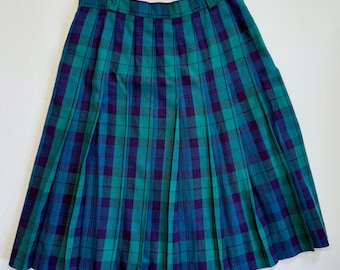Vintage Peter Hahn Plaid Wool Skirt – Pleated Tartan – Green & Navy – EU 44 / US 12