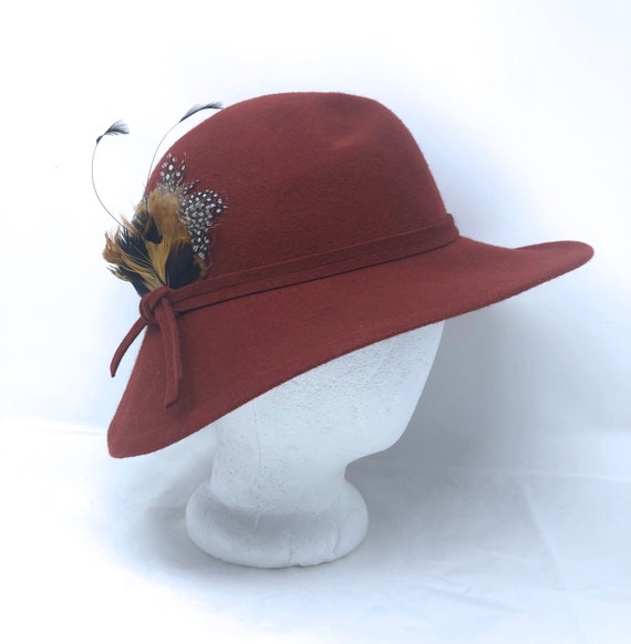 Betmar 100% wool rust hat feather woman's