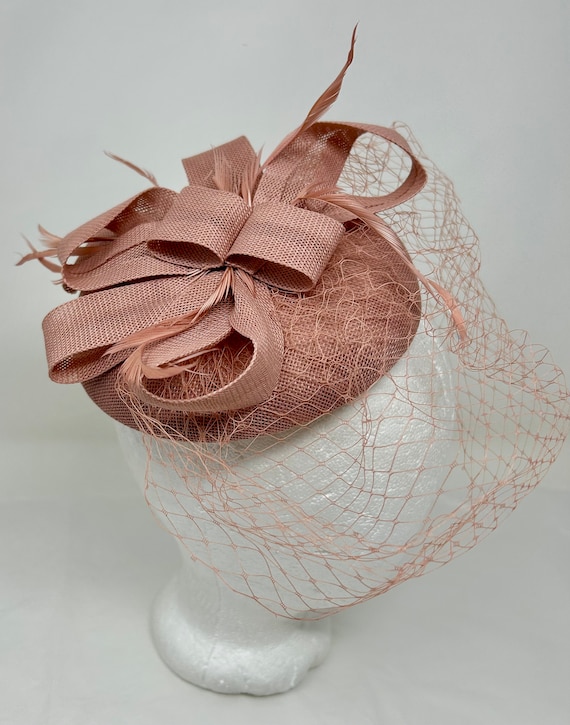 crescent mauve hat net pink Juliet veil fascinato… - image 1